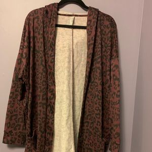 🚨🦄🚨 Cozy Black Leopard Print/Burgundy Mackenzie